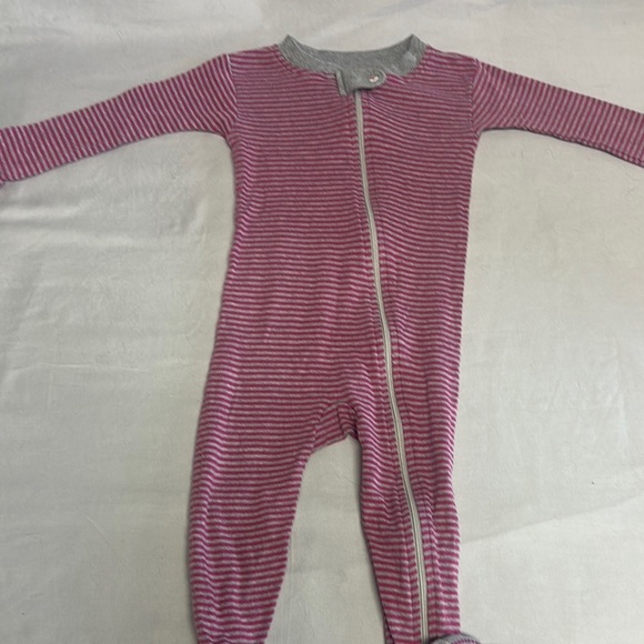 Burt's Bees Baby Other - Burt's Bees Baby - Pink and Gray Footies Organic Cotton One Piece